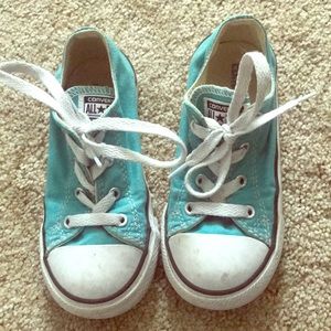 Barely worn teal converse size 10 toddler